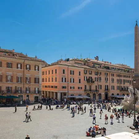 New! Amazing Piazza Navona View Apartment