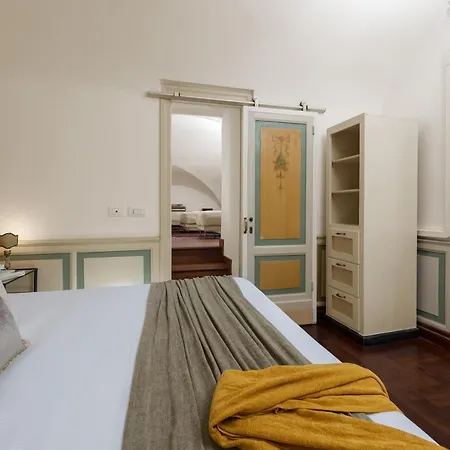 New! Amazing Piazza Navona View Apartment