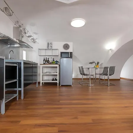 New! Amazing Piazza Navona View Apartment *